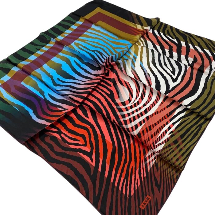 Aker Defolu Bordo-Siyah Zebra Desenli Sura İpek Eşarp 4207701-27916 - Görsel 1