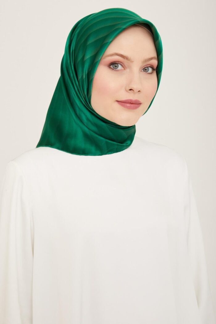 Armine Benetton Yeşil Çizgili Degrade Desen Sura İpek Eşarp 9150 - 84 - Görsel 1