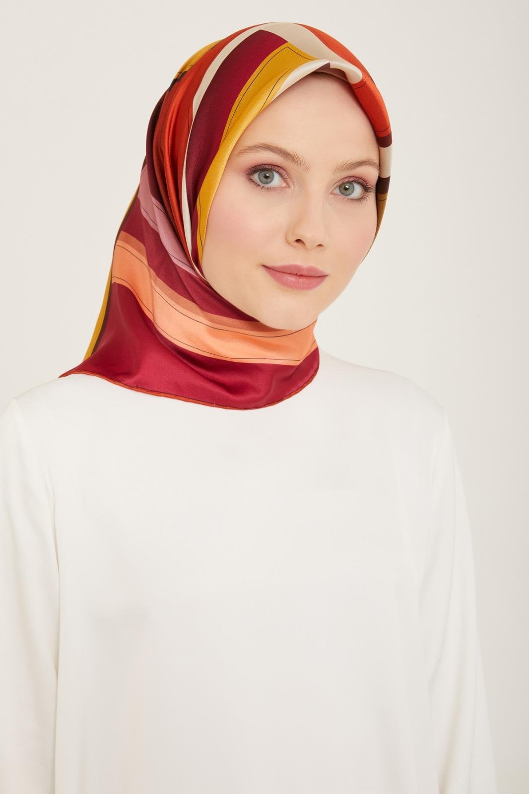 armine-fusya-yesil-geometrik-desen-tiv-6-499b Armine Fuşya - Yeşil Geometrik Desen Tivil İpek Eşarp 9122 - 55 - Görsel 1