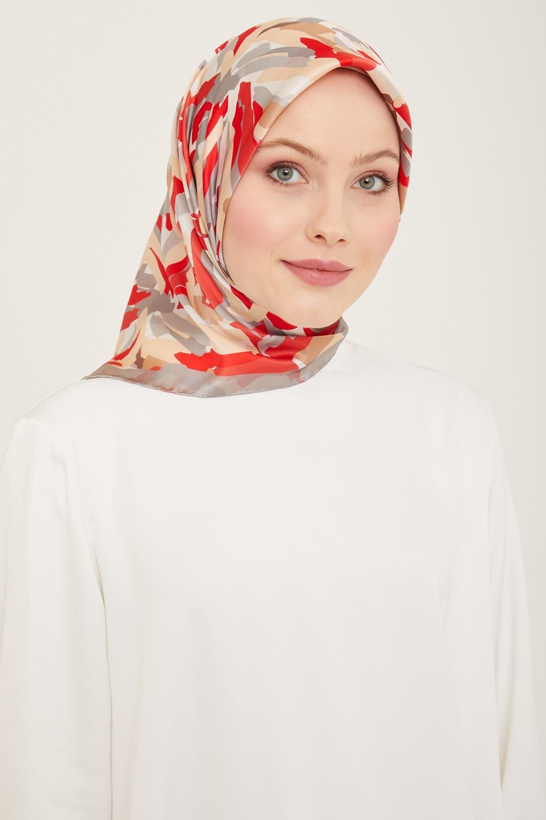 armine-gri-kirmizi-karma-desen-tivil-i-a485bd Armine Gri - Kırmızı Karma Desen Tivil İpek Eşarp 9140 - 05 - Görsel 1