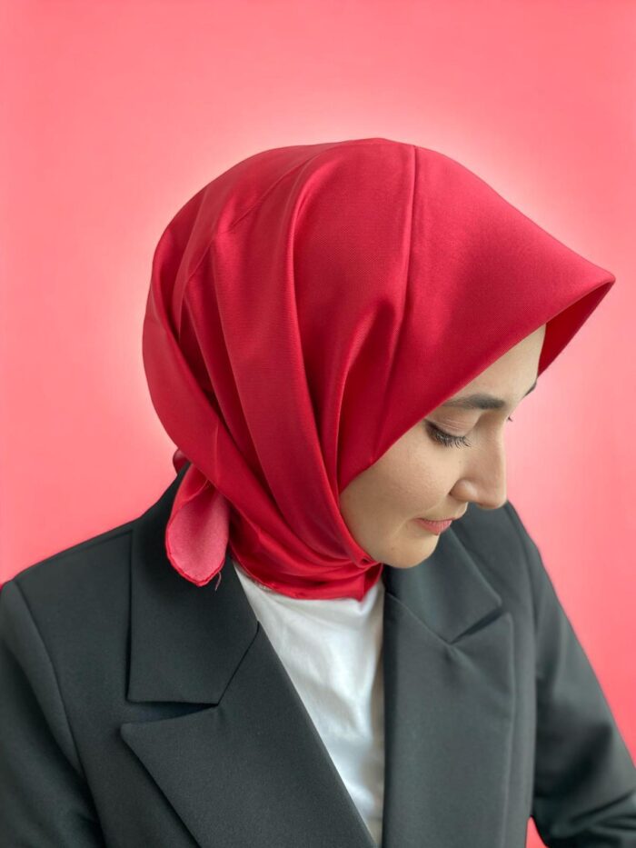 Armine Kırmızı Düz Renk Sura İpek Eşarp 10D02-502 - Görsel 2
