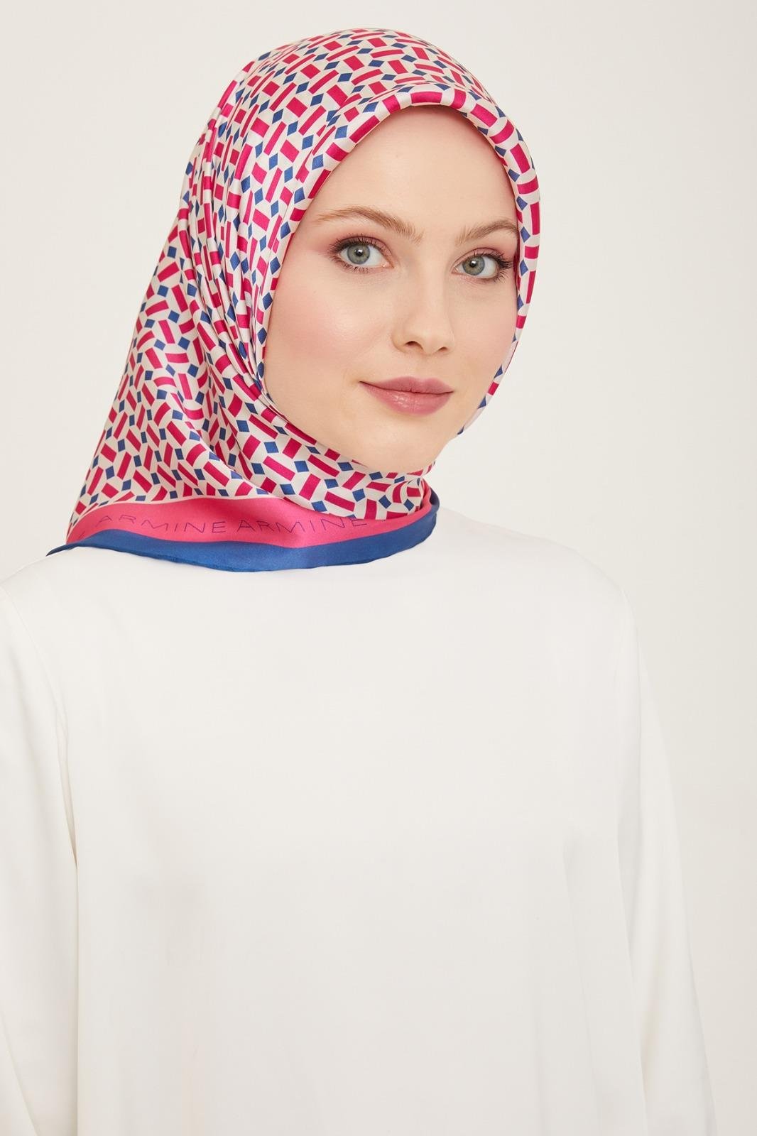 armine-lacivert-seker-pembe-geometrik-a6d57- Armine Lacivert - Şeker Pembe Geometrik Desen Tivil İpek Eşarp 9151 - 03 - Görsel 1