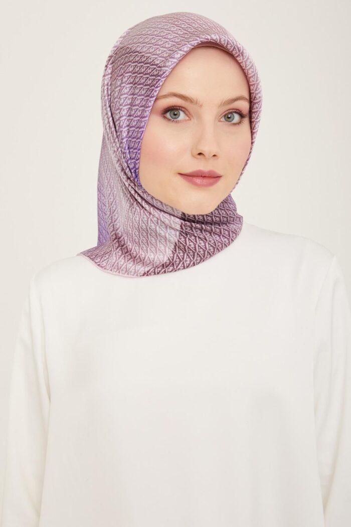 Armine Lila Geçişli Monogram Desen Sura İpek Eşarp 9104-83 - Görsel 1