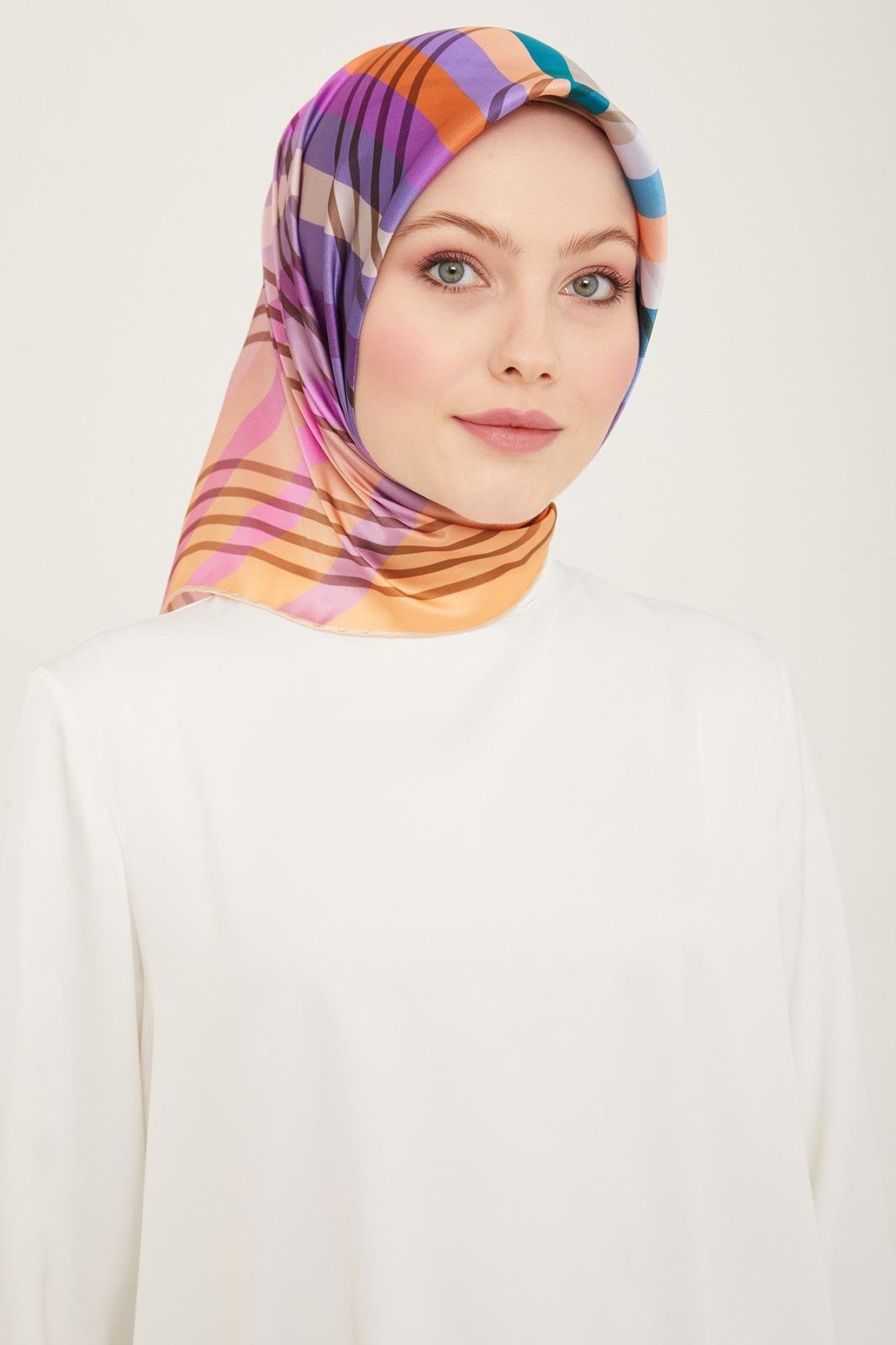 armine-mor-gul-kurusu-cizgi-desen-sura-f-b951 Armine Mor - Gül Kurusu Çizgi Desen Sura İpek Eşarp 9107 - 34 - Görsel 1