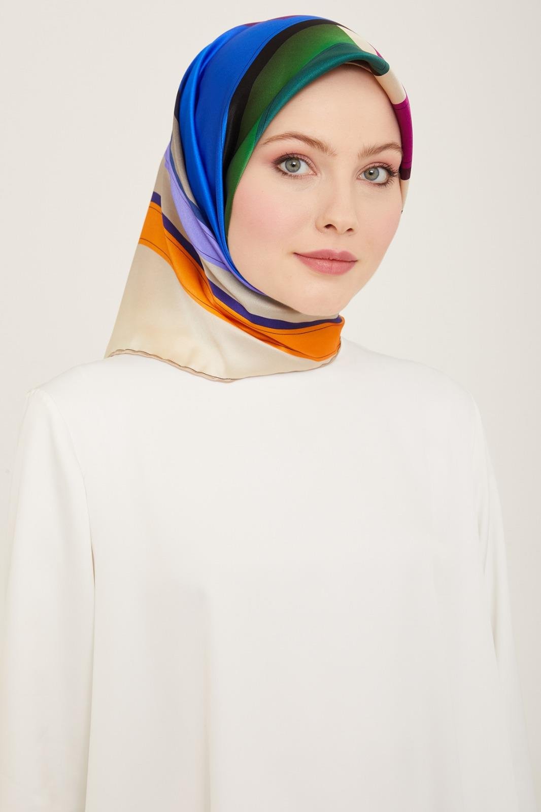 armine-mor-mavi-geometrik-desen-sura-i-28d00f Armine Mor - Mavi Geometrik Desen Sura İpek Eşarp 9122 - 31 - Görsel 1