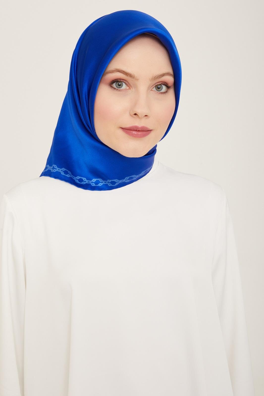 armine-saks-mavisi-duz-renk-tivil-ipek-051ada Armine Saks Mavisi Düz Renk Tivil İpek Eşarp 9154 - 53 - Görsel 1