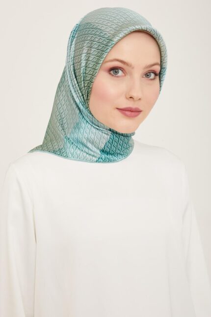 Armine Soft Yeşil Geçişli Monogram Desen Tivil İpek Eşarp 9104 - 84