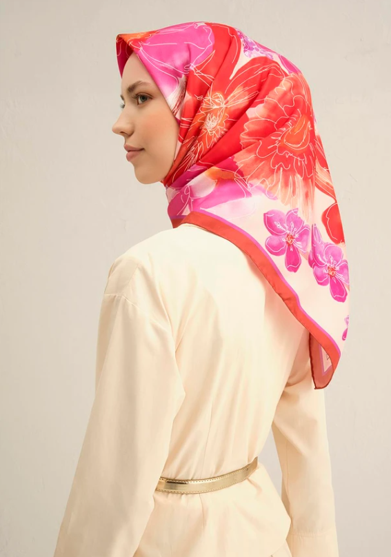 armine-sura-ipek-esarp-9318-50-kirmizi-f-4a6f Armine Sura İpek Eşarp 9318 - 50 Kırmızı Karışık Desen - Görsel 1