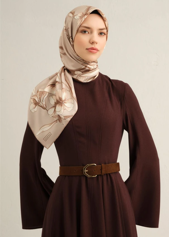 armine-sura-ipek-esarp-9324-32-krem-ka-5e-98a Armine Sura İpek Eşarp 9324 - 32 Krem Karışık Desen - Görsel 1