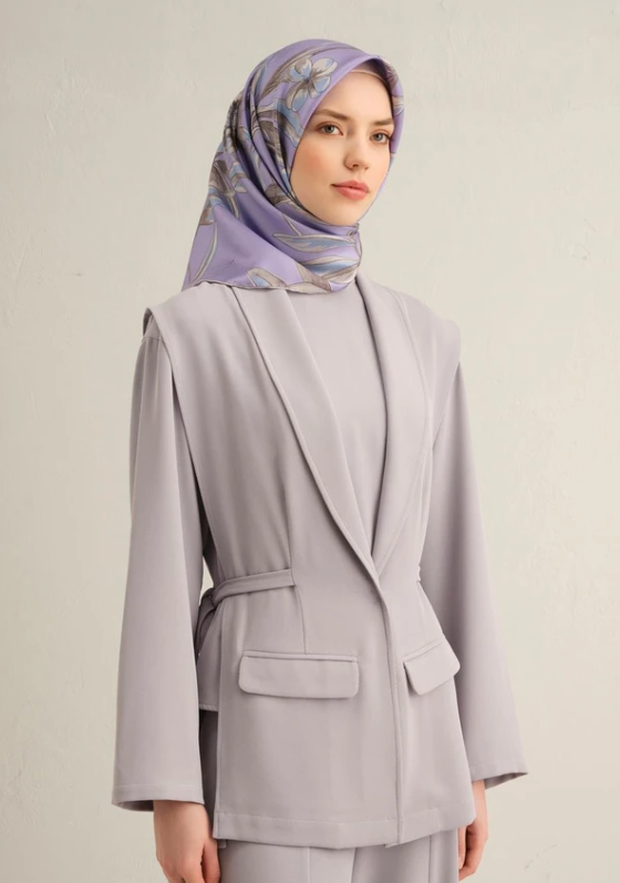 armine-sura-ipek-esarp-9324-87-lila-ka-4ae2-8 Armine Sura İpek Eşarp 9324 - 87 Lila Karışık Desen - Görsel 1