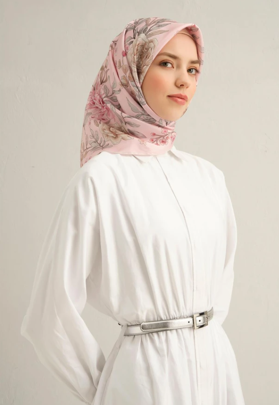 armine-sura-ipek-esarp-9347-85-pembe-k-4cc4-a Armine Sura İpek Eşarp 9347 - 85 Pembe Karışık Desen - Görsel 1