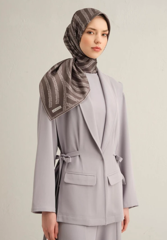 armine-sura-ipek-esarp-9351-86-gri-kar-ebce69 Armine Sura İpek Eşarp 9351 - 86 Gri Karışık Desen - Görsel 1