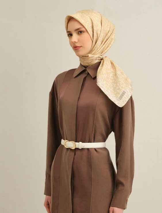 armine-sura-ipek-esarp-9352-50-sari-ka-09b0e Armine Tivil İpek Eşarp 9352 - 50 Sarı Karışık Desen - Görsel 1