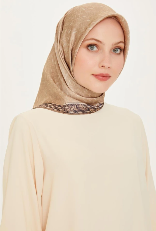 armine-tivil-ipek-esarp-9230-05-krem-k-be42af Armine Tivil İpek Eşarp 9230 - 05 Krem Karışık Desen - Görsel 1