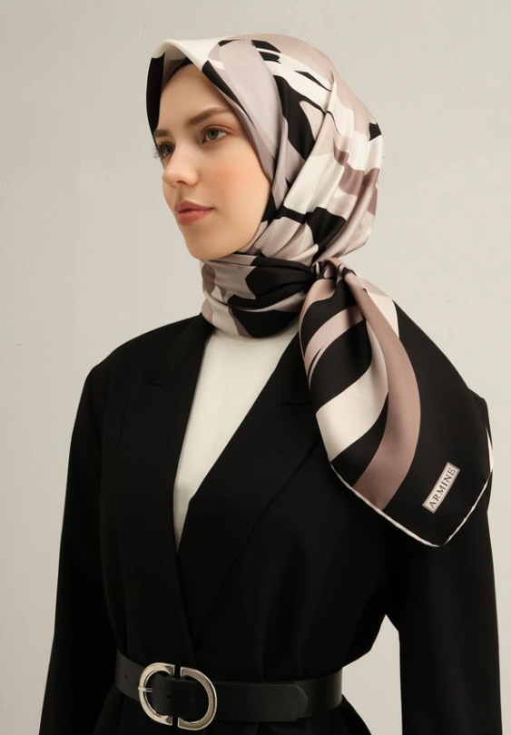 armine-tivil-ipek-esarp-9328-85-siyah-59b-4f Armine Tivil İpek Eşarp 9328 - 85 Siyah Karışık Desen - Görsel 1