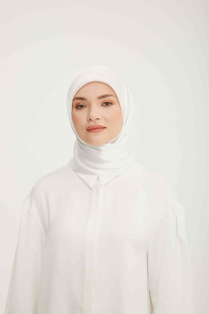 Armine Trend Beyaz Düz Renk Jan Jan Şifon Eşarp 01 - Görsel 1