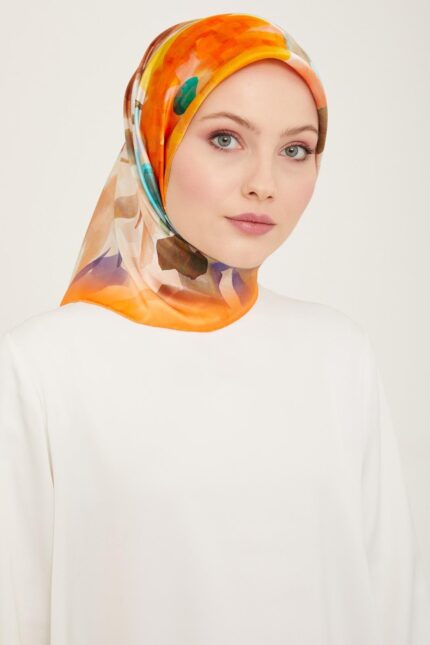 Armine Turuncu Batik Çiçek Desenli Tivil İpek Eşarp 9103 - 80