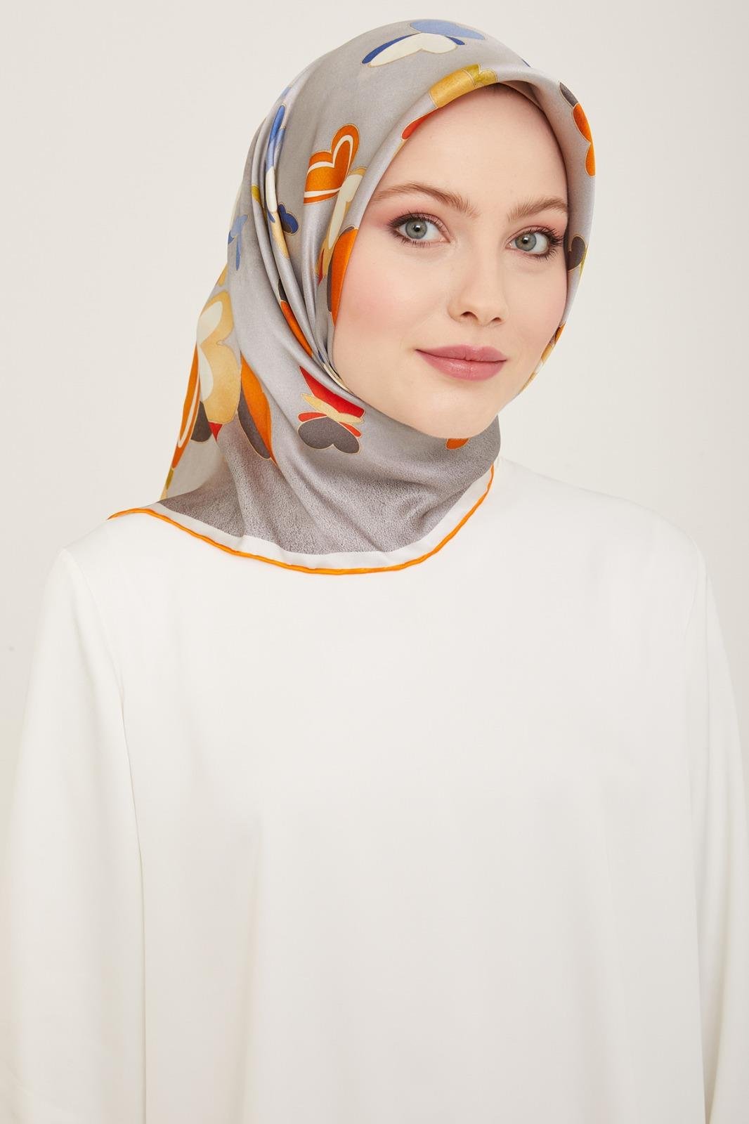armine-turuncu-gri-kelebek-desen-tivil-7436f4 Armine Turuncu - Gri Kelebek Desen Tivil İpek Eşarp 9146 - 33 - Görsel 1