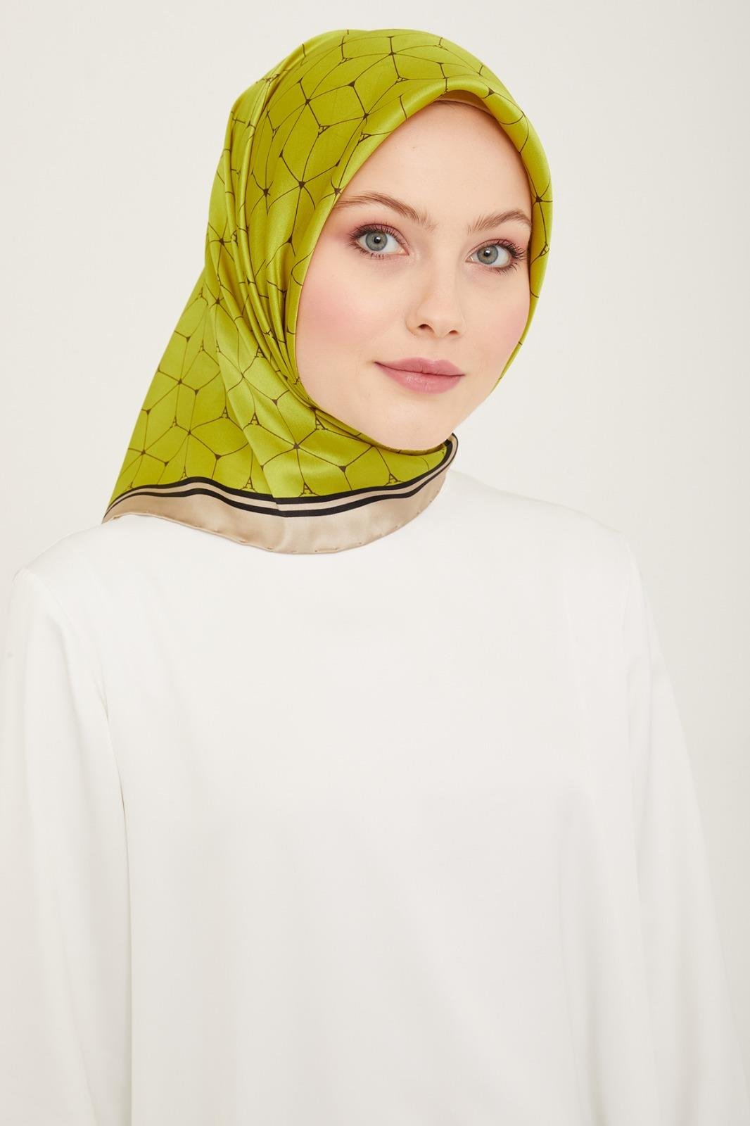 armine-yag-yesili-geometrik-desen-tivi-9a6a-3 Armine Yağ Yeşili Geometrik Desen Tivil İpek Eşarp 9166 - 31 - Görsel 1
