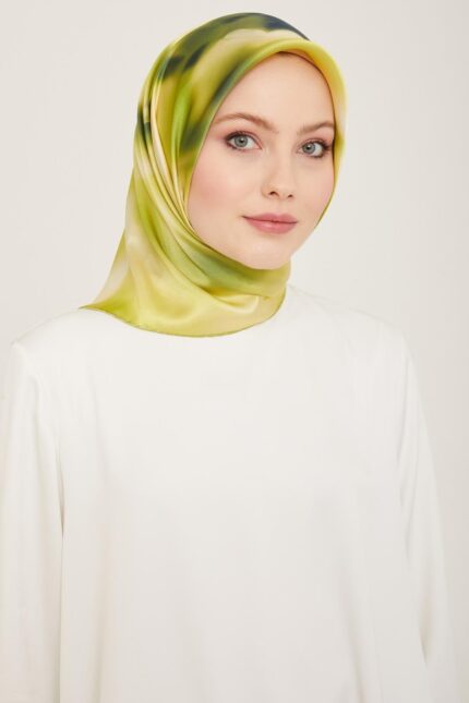 Armine Yağ Yeşili - Turkuaz Geçişli Çiçek Desen Tivil İpek Eşarp 9124 - 80