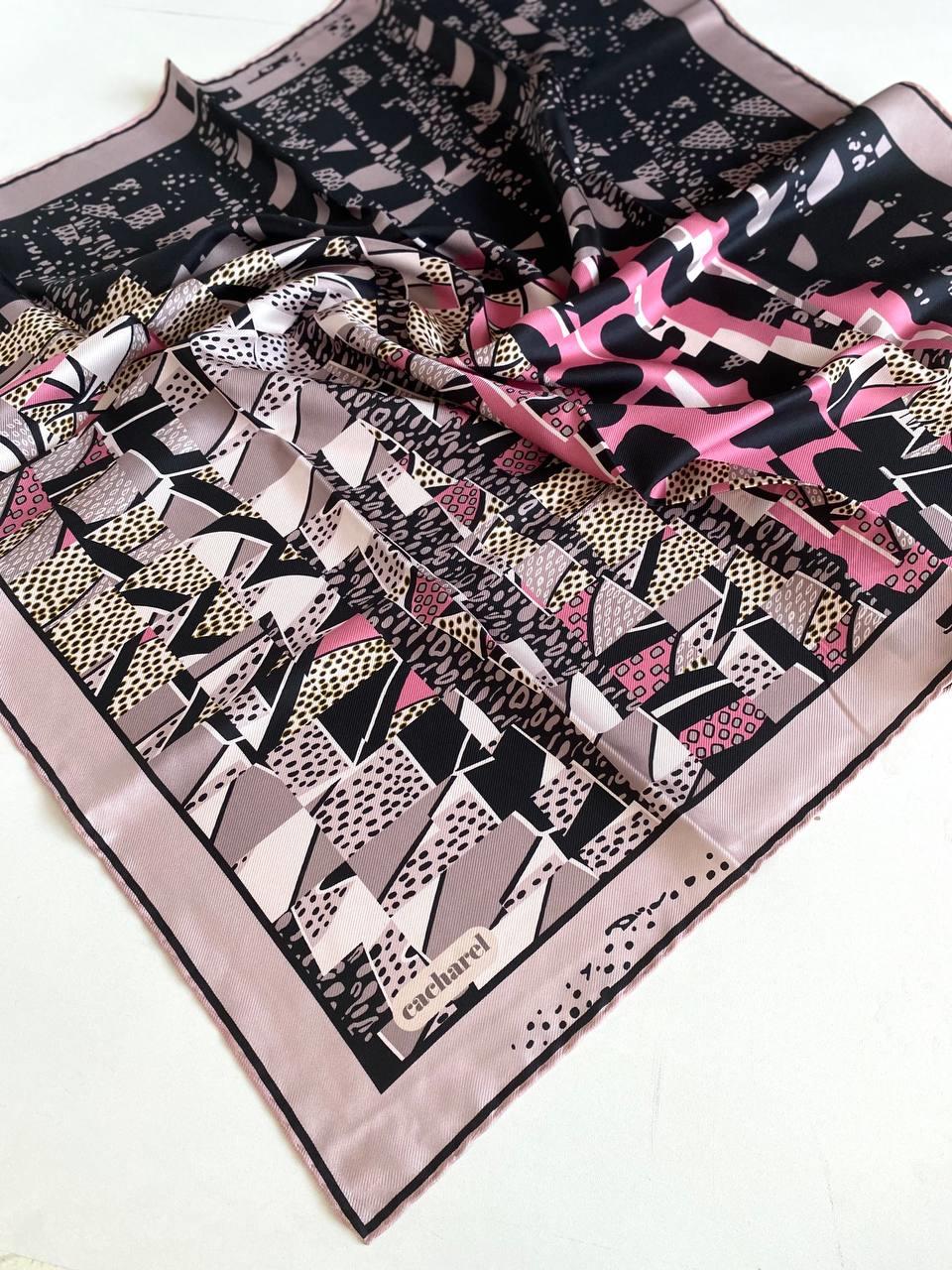 cacharel-tivil-ipek-esarp-8347313-991-540d8- Cacharel Tivil İpek Eşarp 8347313  -  991  -  47841 Pembe Karışık Desen - Görsel 1