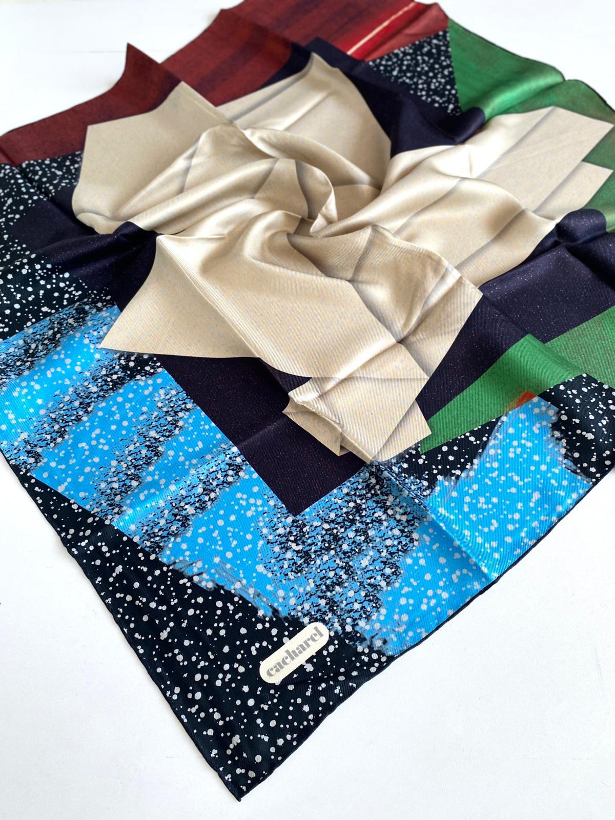 cacharel-tivil-saf-ipek-esarp-49683-ma-a52-82 Cacharel Tivil Saf İpek Eşarp 49683 Mavi Karışık Desen - Görsel 1