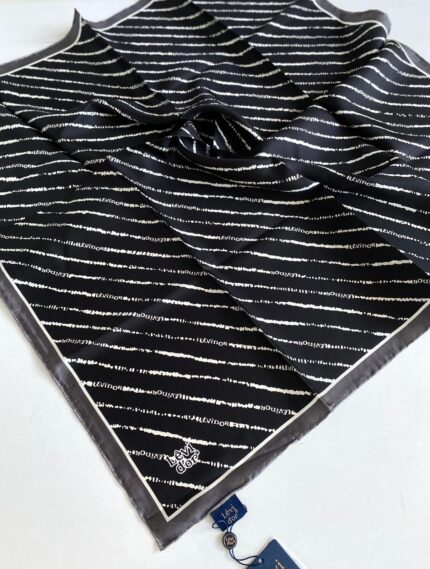 Levidor Tivil Saf İpek Eşarp 49684 Siyah Karışık Desen