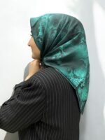 Seyra Cam Göbeği Vintage Desenli Tivil İpek Eşarp 3635-02