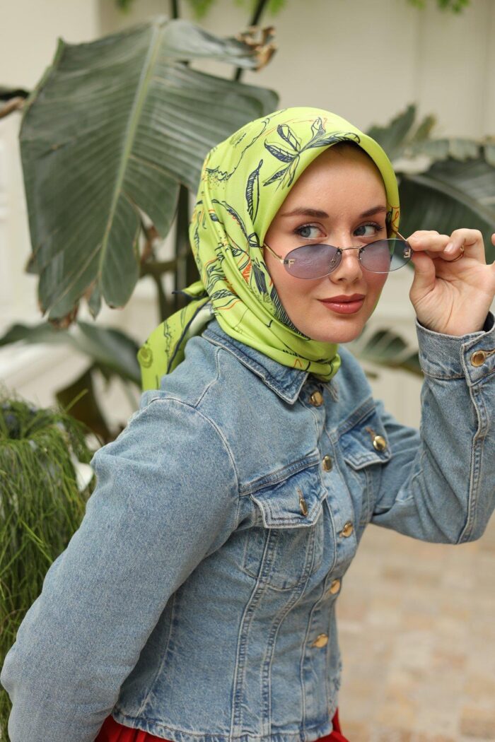Silk Home Fıstık Yeşil Desenli Tivil İpek Eşarp 11433-24 - Görsel 1