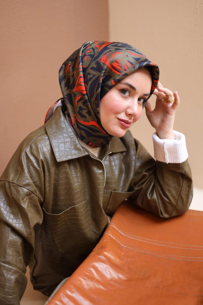 Silk Home Haki-Nar Çiçeği Çiçek Desen Tivil İpek Eşarp 11419-49 - Görsel 1
