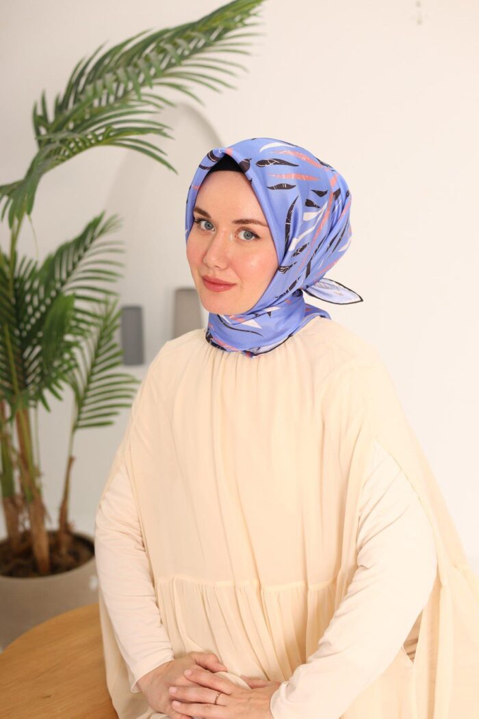 Silk Home Mavi Ekru Desenli Tivil İpek Eşarp 11432-57 - Görsel 1