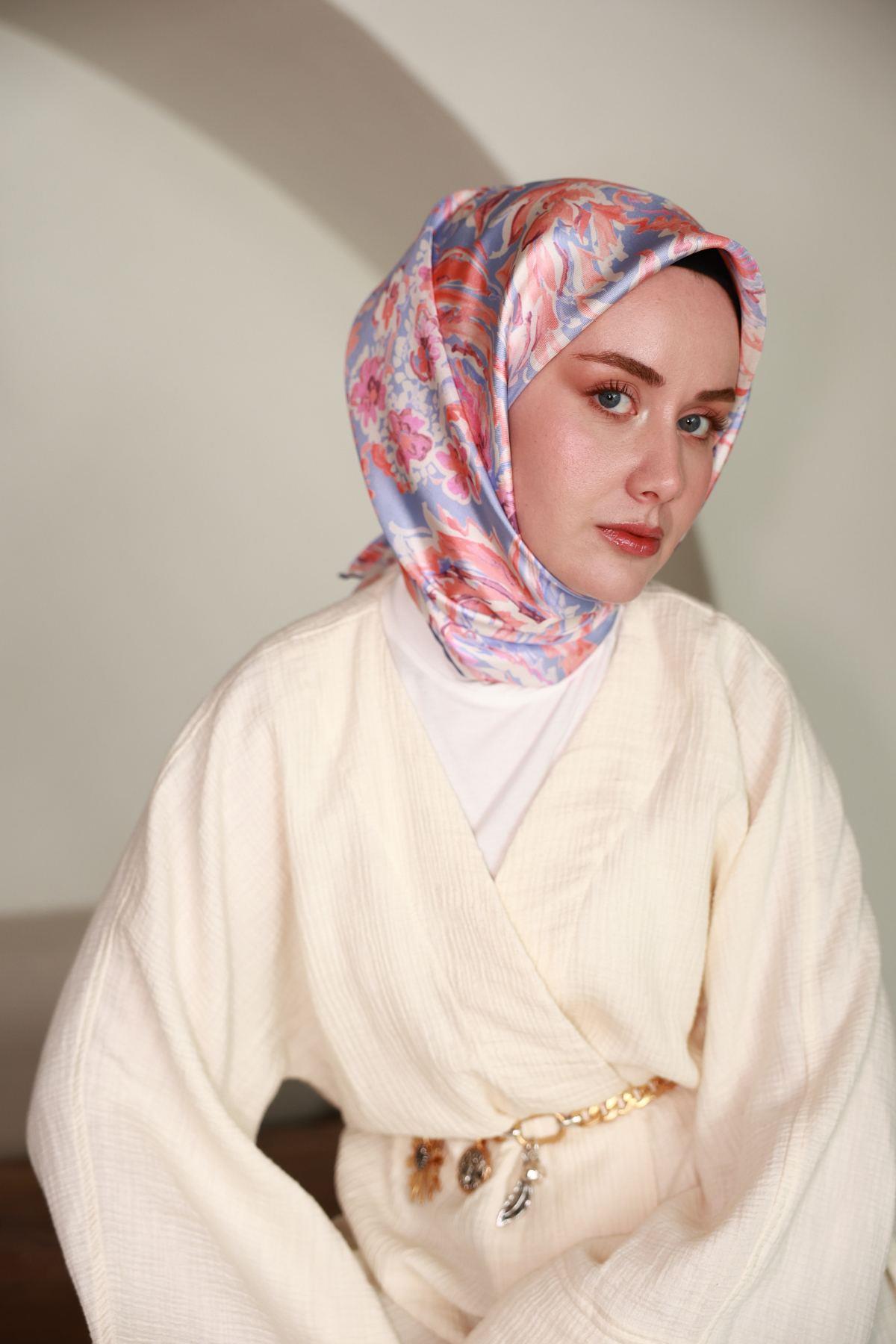 silk-home-tivil-ipek-esarp-11469-22-be-8-d9e2 Silk Home Tivil İpek Eşarp 11469-22 Bebe Mavi Karışık Desen - Görsel 1