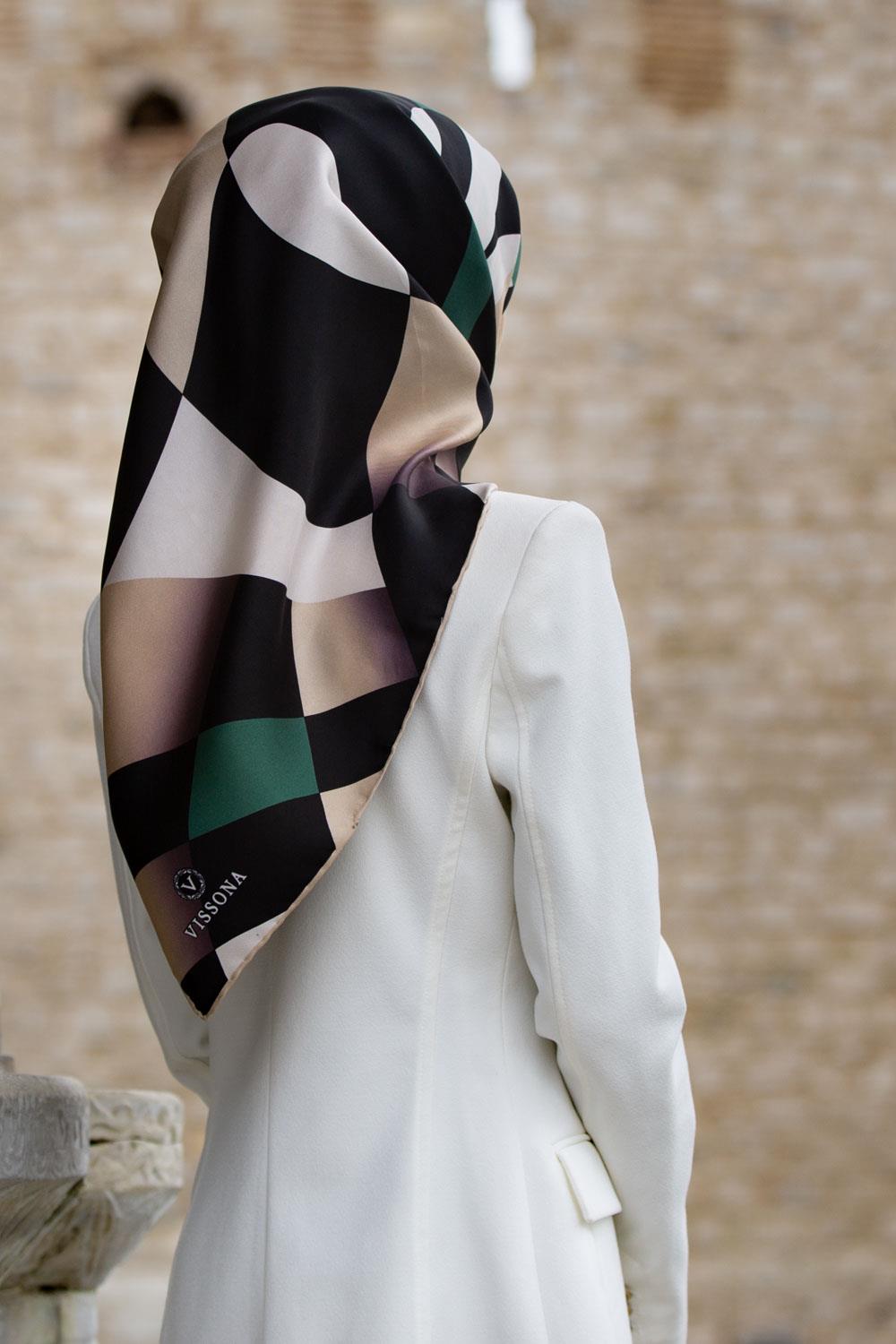 vissona-tivil-ipek-esarp-51403-0039-00-e690d6 Vissona Tivil İpek Eşarp 51403 - 0039 - 0004 Siyah Karışık Desen - Görsel 1
