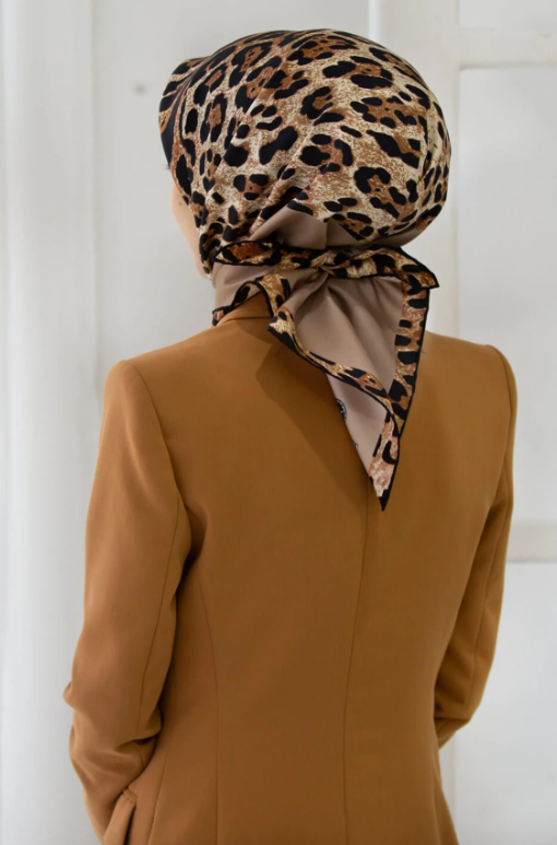 vissona-tivil-ipek-esarp-51796-4-0005-133878 Vissona Tivil İpek Eşarp 51796-4-0005 Vizon Karışık Desen - Görsel 1