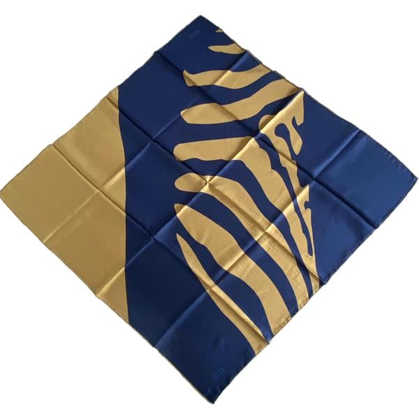 aker-defolu-tivil-ipek-esarp-35911-lac-bf01-b Aker Defolu Tivil İpek Eşarp 35911 Lacivert - Gold - Görsel 1