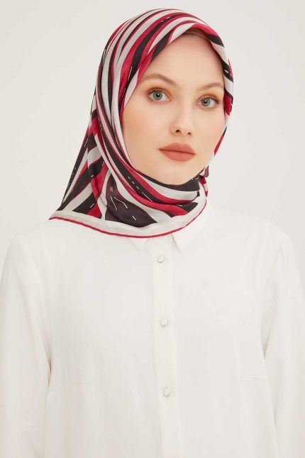 Armine Siyah Pembe Desenli Sura İpek Eşarp 8943-55