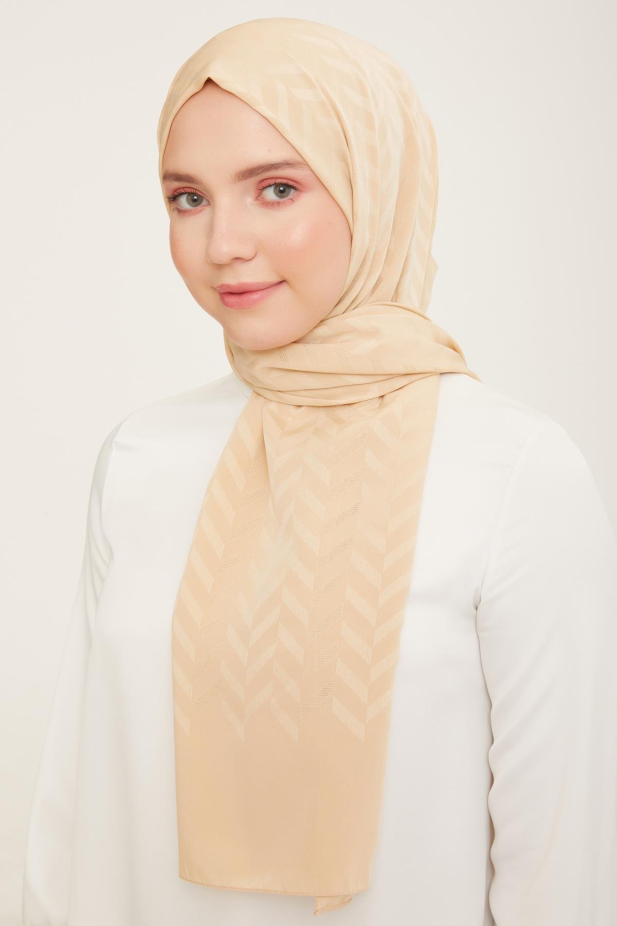 armine-trend-j.capri-koyu-bej-rengi-de-a4-4b0 Armine Trend J.Capri Koyu BeJ Rengi Desenli Şal 1-322 - Görsel 1