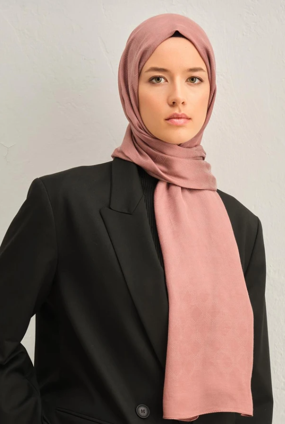 armine-trend-lyon-sal-1-247310-gul-kur-744e-8 Armine Trend Lyon Şal 1-247310 Gül Kurusu - Görsel 1