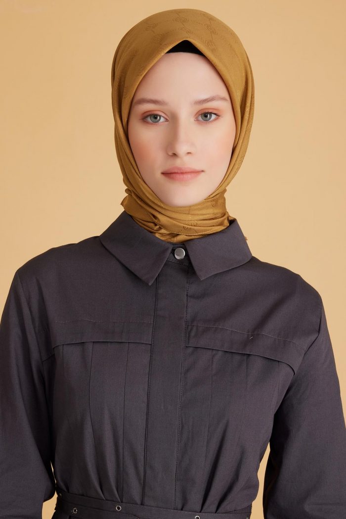 Belli Fresh Monogram Jakarlı Eşarp 2-23 Bal Sarı Monogram Desenli - Görsel 1