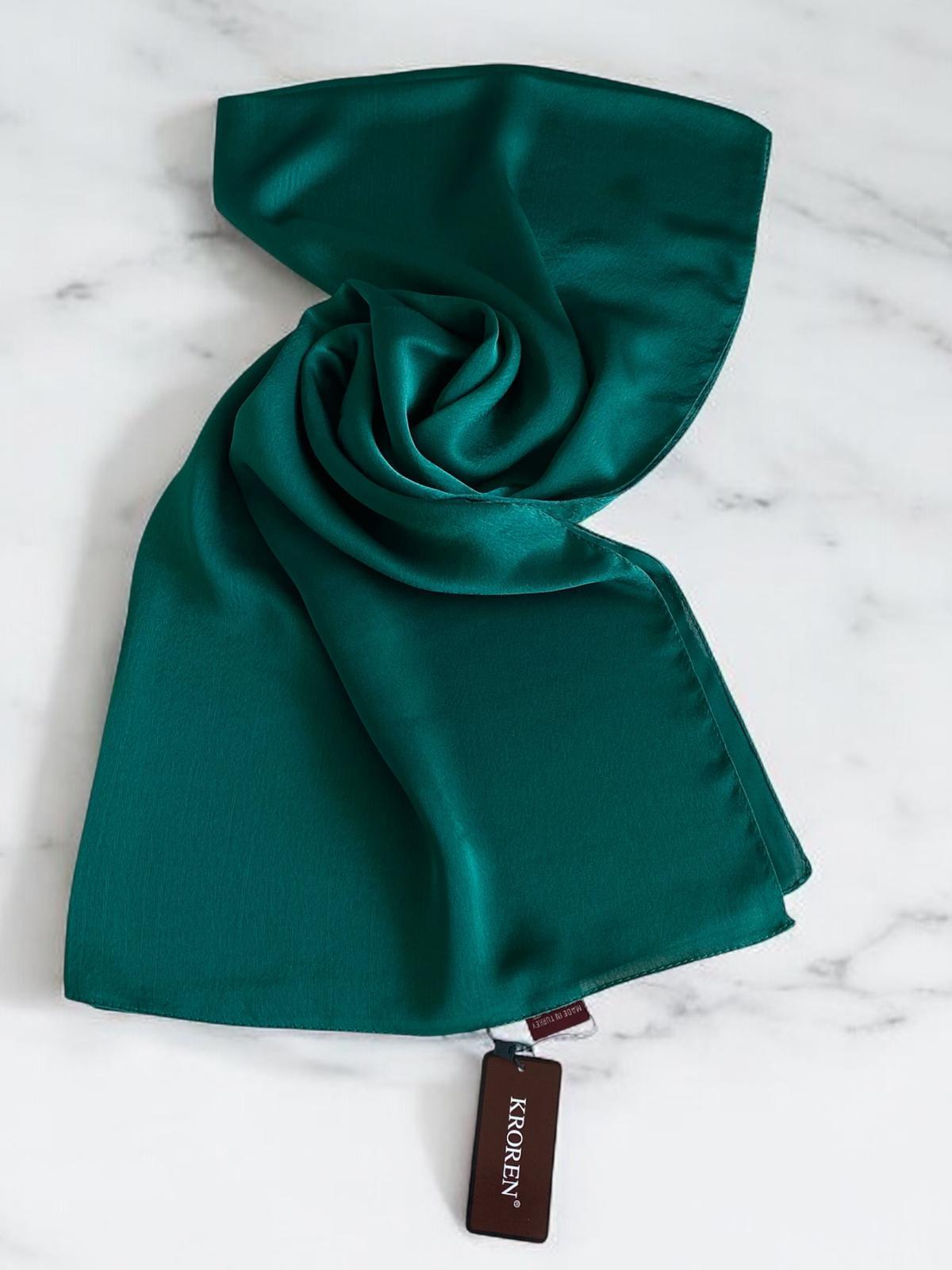 kroren-jan-jan-zumrut-yesili-duz-renk-e22-8a Kroren Jan Jan Zümrüt Yeşili Düz Renk Şal 7301-42 - Görsel 1