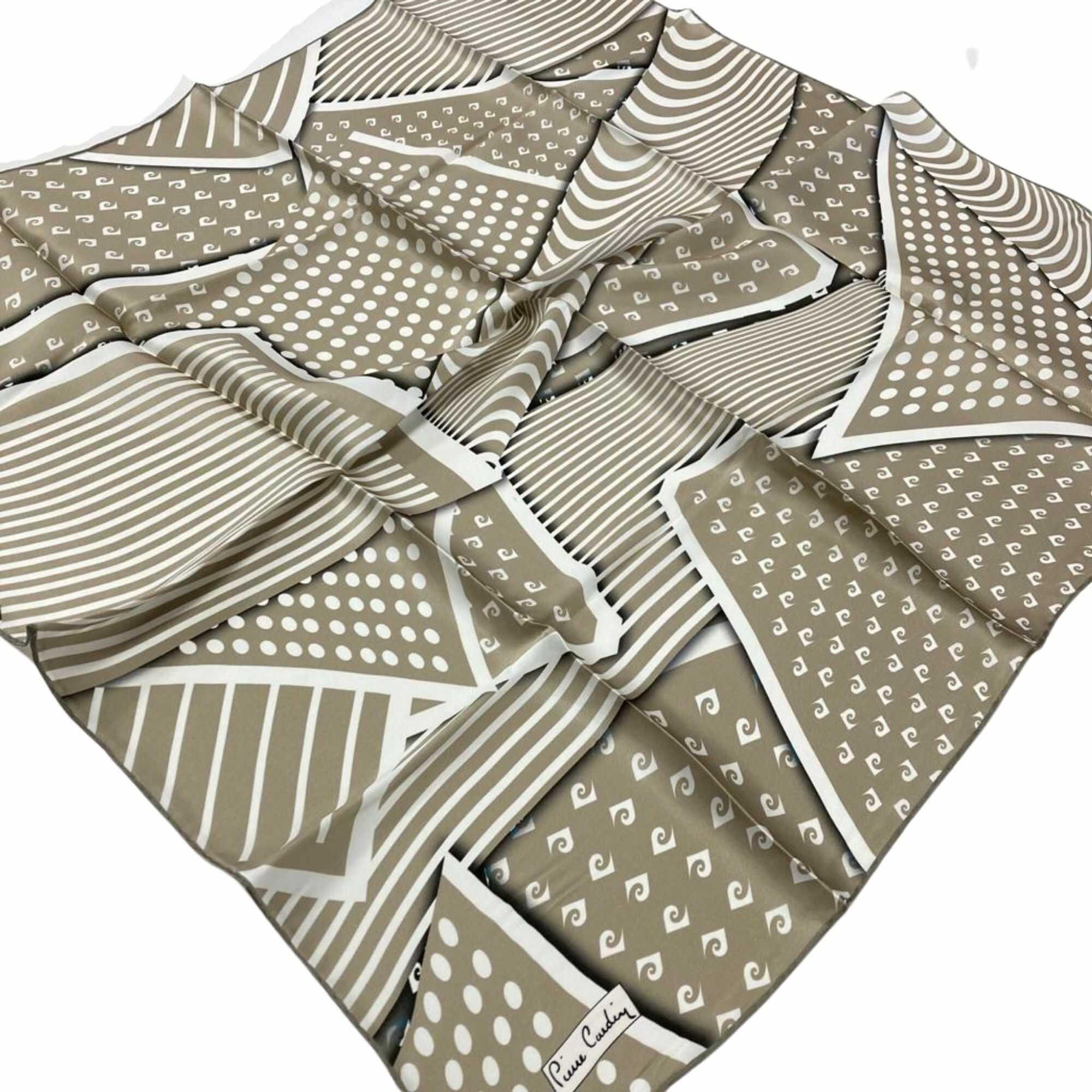 pierre-cardin-acik-kuf-yesili-tivil-ip-b7fad4 Pierre Cardin Açık Küf Yeşili Tivil İpek Eşarp 8300438 - 951 - Görsel 1
