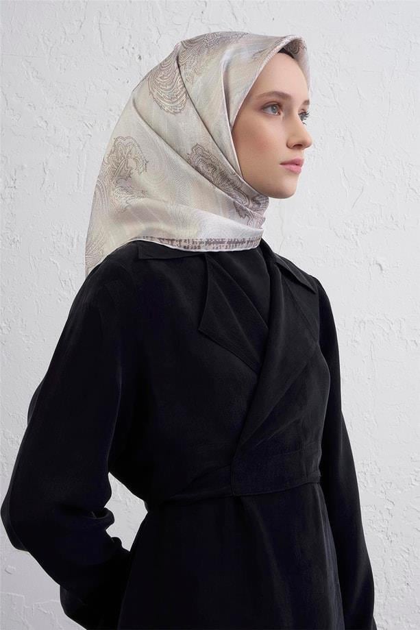 armine-tivil-saf-ipek-esarp-9428-35-kr-d7e5c Armine Sura Saf İpek Eşarp 9428 - 35 Krem Karışık Desen - Görsel 1