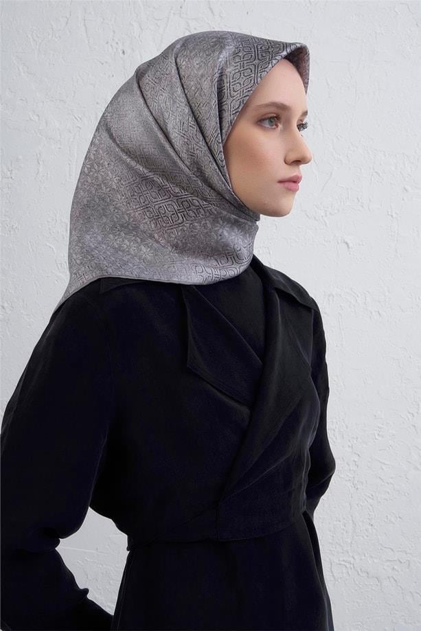 armine-tivil-saf-ipek-esarp-9437-13-gr-1-411a Armine Tivil Saf İpek Eşarp 9437 - 13 Gri Karışık Desen - Görsel 1