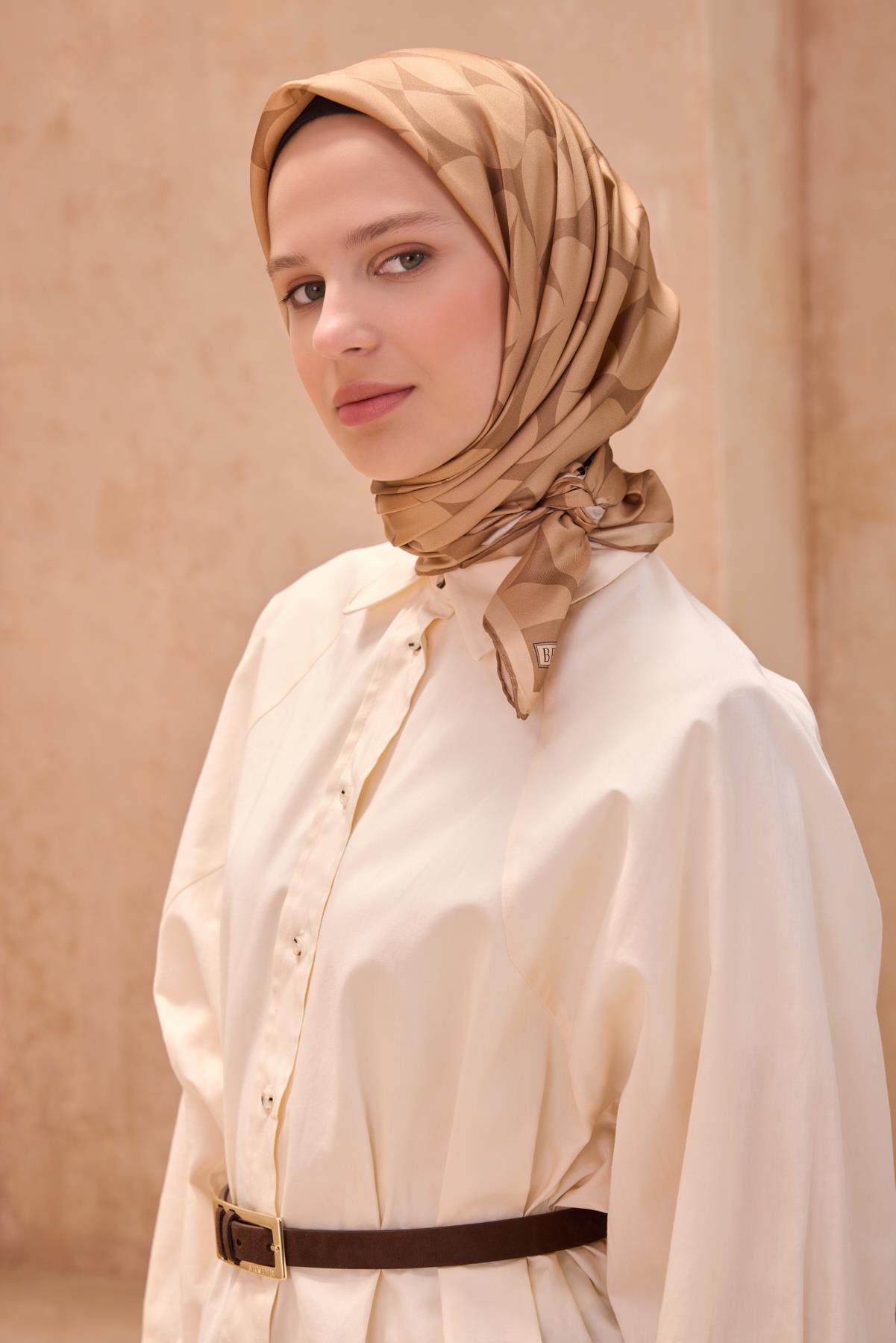 belli-tivil-saf-ipek-esarp-4117-01-kre-b083- Belli Tivil Saf İpek Eşarp 4117 - 01 Krem Karışık Desen - Görsel 1