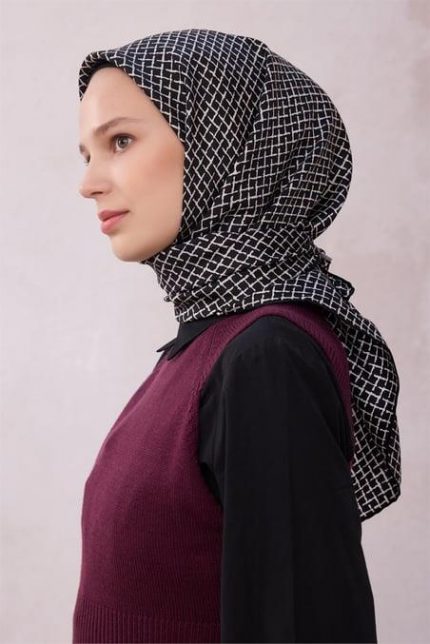 Belli Tivil Saf İpek Eşarp 4203 - 09 Siyah Geometrik Desen