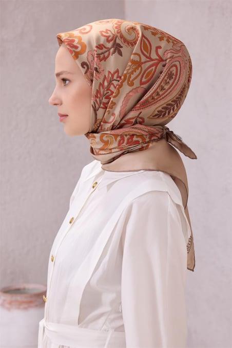 belli-tivil-saf-ipek-esarp-4207-03-koy-2-a5a6 Belli Tivil Saf İpek Eşarp 4207 - 03 Koyu Vizon Çiçek Desen - Görsel 1
