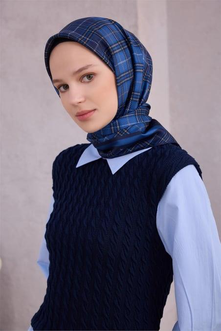 belli-tivil-saf-ipek-esarp-4218-87-lac-cb-8a9 Belli Tivil Saf İpek Eşarp 4218 - 87 Lacivert Mavi Ekose Desen - Görsel 1