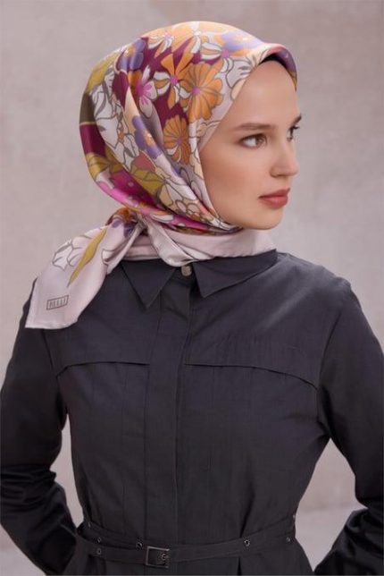 Belli Tivil Saf İpek Eşarp 4220 - 31 Taş Çiçek Desen