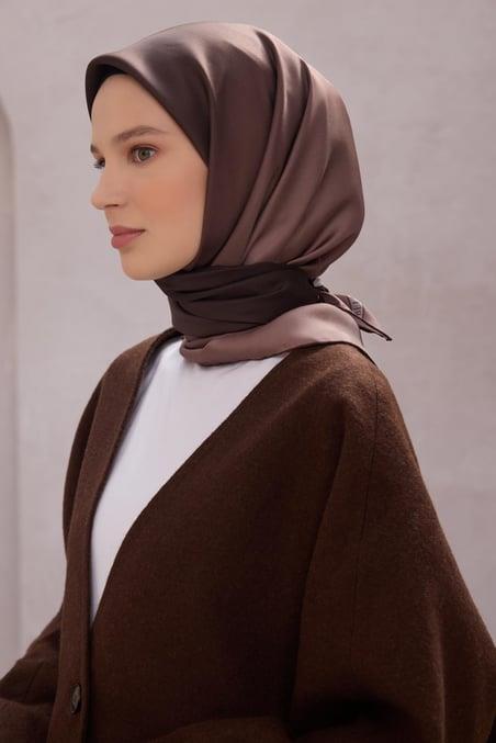 belli-tivil-saf-ipek-esarp-4224-82-koy-f20-0e Belli Tivil Saf İpek Eşarp 4224 - 82 Koyu Kahverengi Degrade Desen - Görsel 1