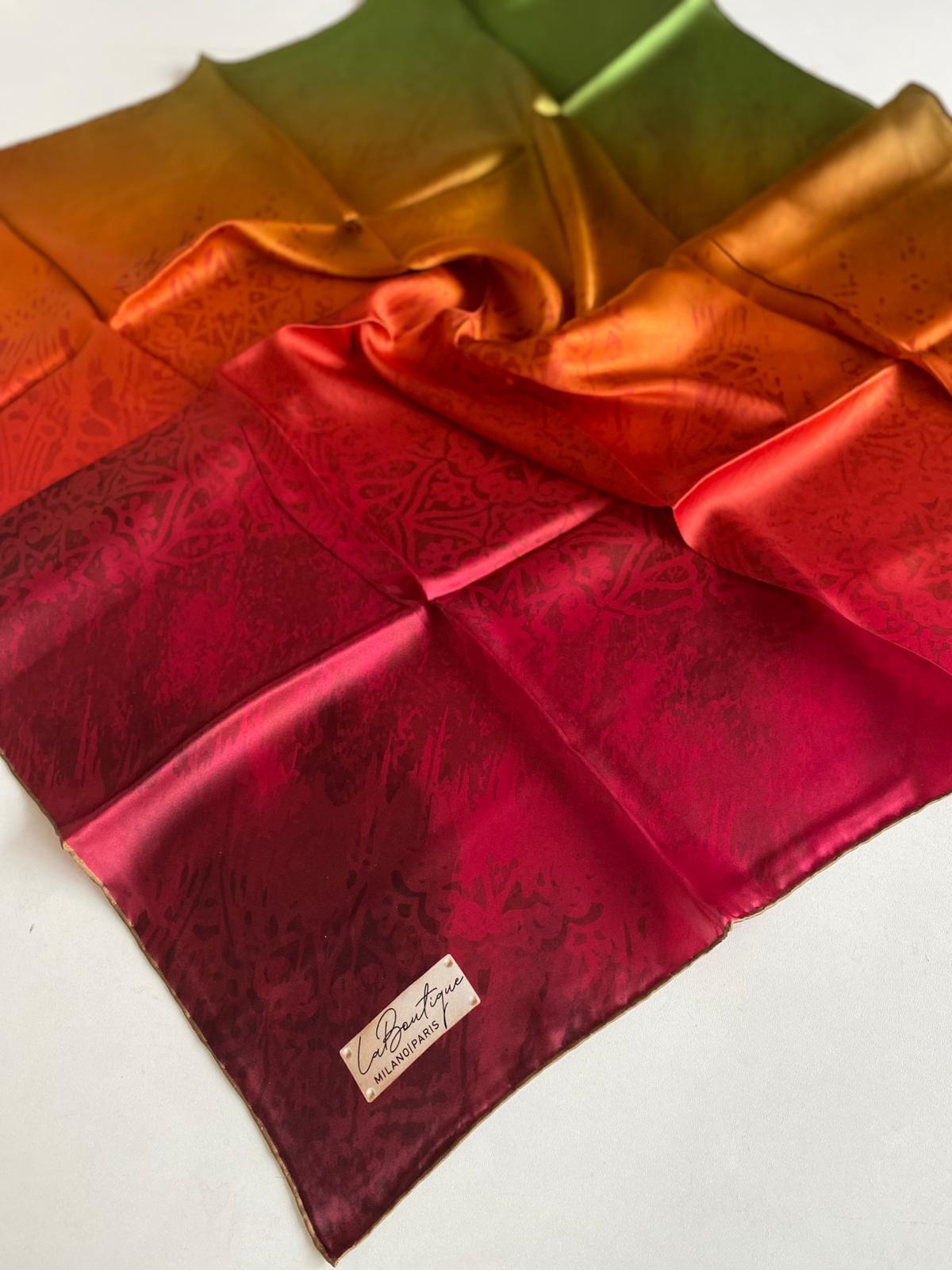 la-boutique-az-hatali-sura-ipek-esarp-3d70-4 La Boutique Az Hatalı Sura İpek Eşarp 50946 Kırmızı Karışık Desen - Görsel 1